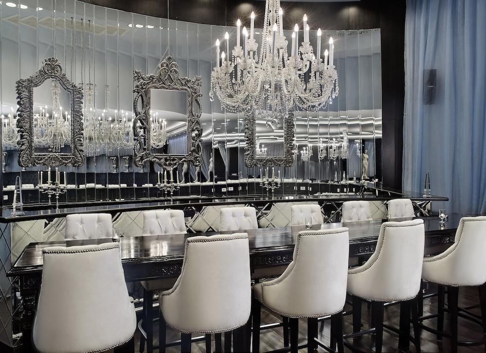 Sun City Hotel - The Gabriel Cairo Ngoại thất bức ảnh The bar at the SLS Las Vegas