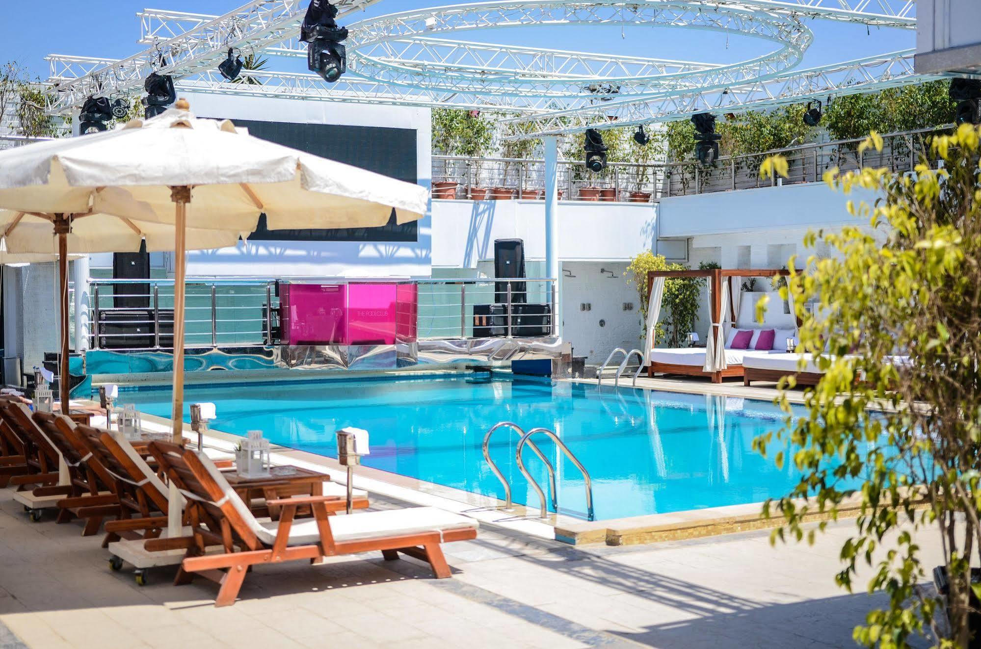 Sun City Hotel - The Gabriel Cairo Ngoại thất bức ảnh The pool at the nightclub